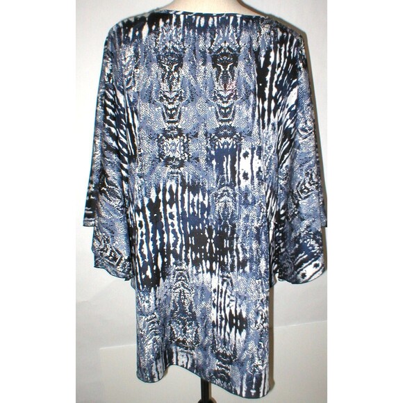 Womens New NWT Romeo Juliet Couture Medium Blue White Top Tunic Raglan Kimono - Picture 3 of 9
